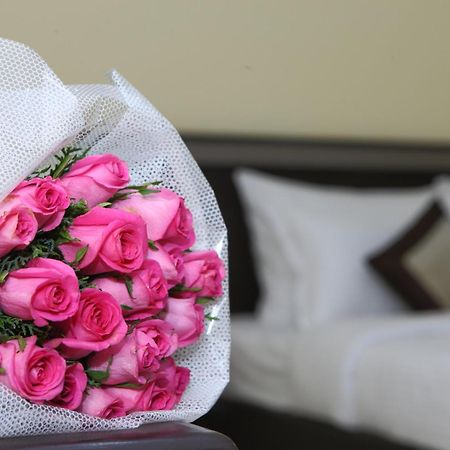 Pleasant Days Hotel Chennai Exterior foto