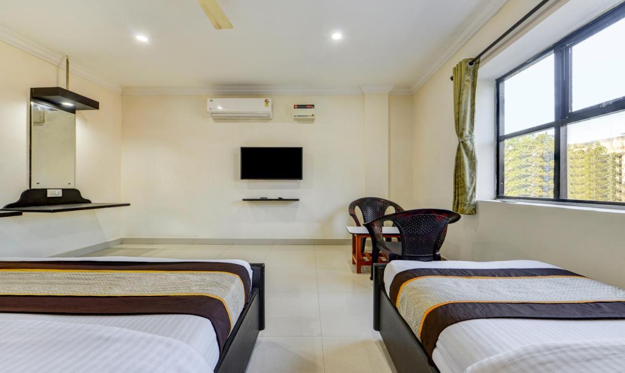 Pleasant Days Hotel Chennai Exterior foto
