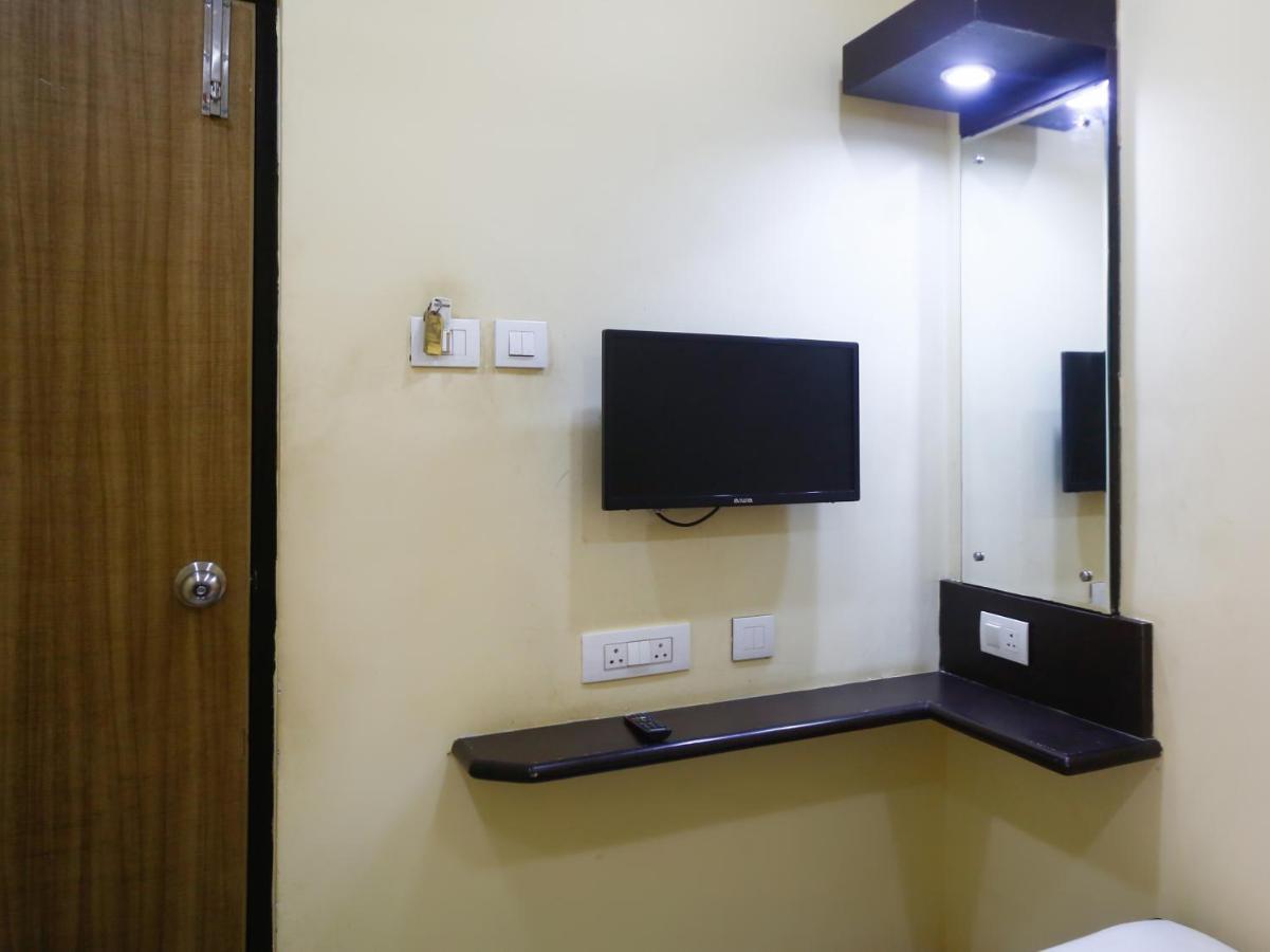 Pleasant Days Hotel Chennai Exterior foto