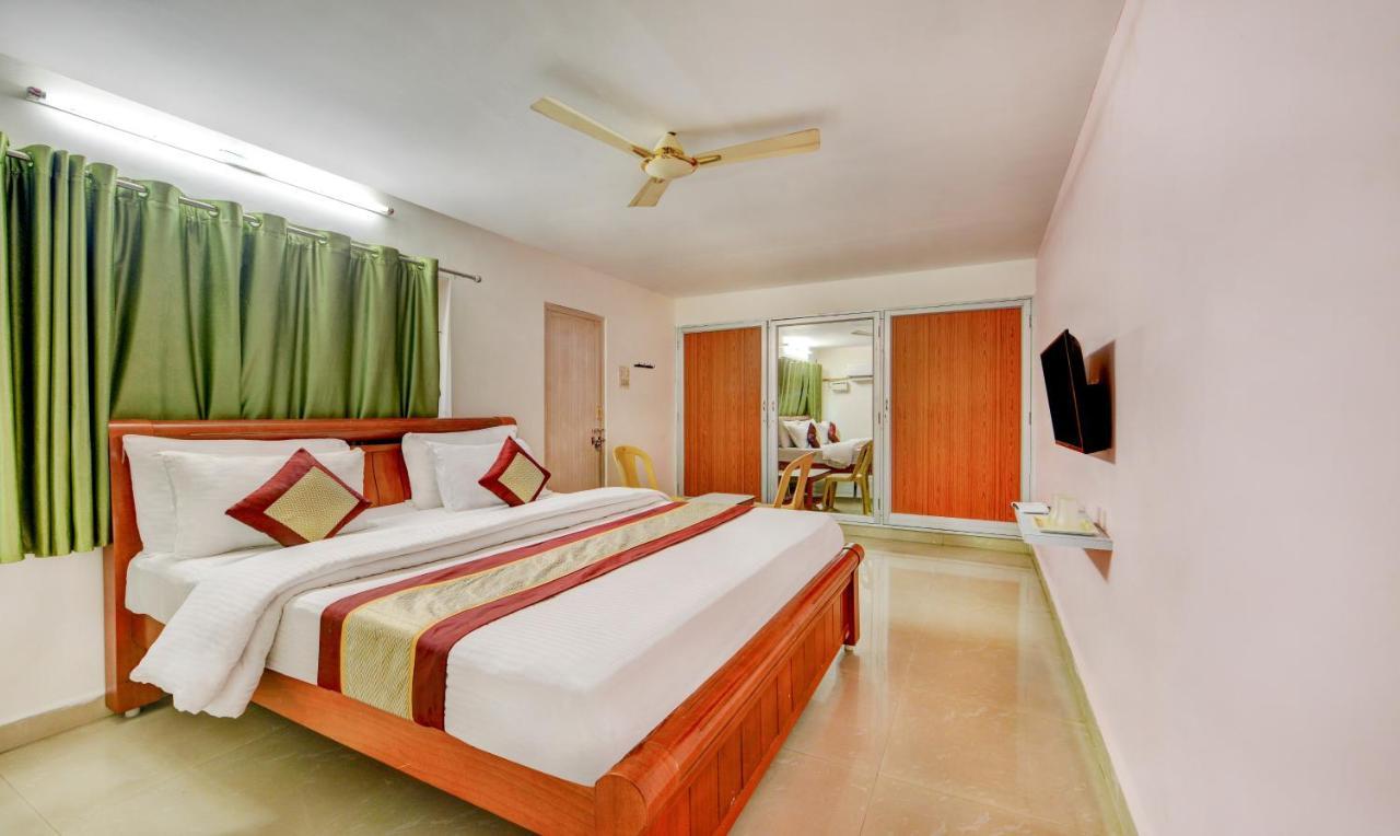 Pleasant Days Hotel Chennai Exterior foto