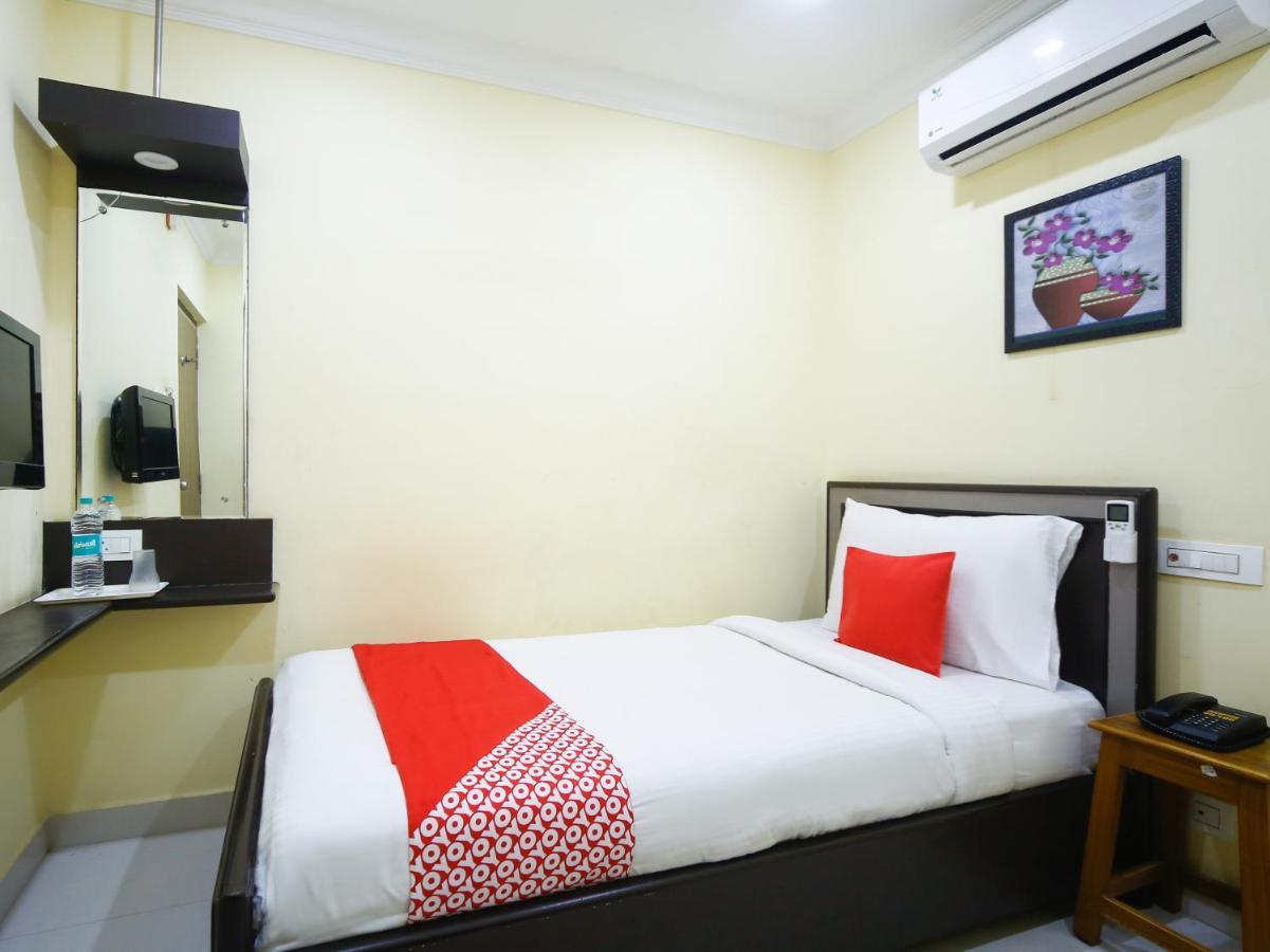 Pleasant Days Hotel Chennai Exterior foto
